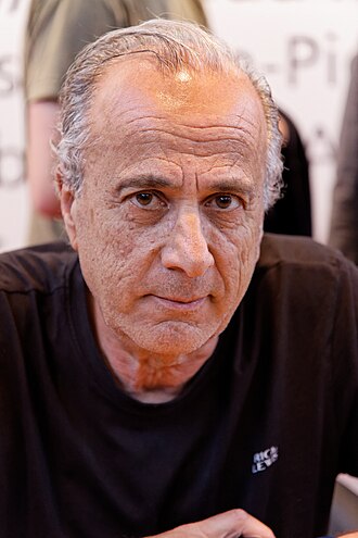 JoaquinRadebu's tweet photo. del humor mas gamberro y libre. Gracias por enseñarnos que el caos también puede ser una forma de arte. ¡Otro agujero se hace en mi corazón sabiendo que no habrá más páginas suyas, maestro! #edika  #EdouardKarali #comic  #HumorAbsurdo #FluideGlacial #ElVibora #BDS  #arte https://t.co/a70Vx2Fq1y