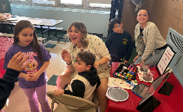 PS221Team's tweet photo. Thank you to all the many wonderful families who spent time creating luminious lanterns to light their homes for the winter! It was a warm and cozy afternoon and continues our HeArt Tradition! https://t.co/zBFyX2OTdU