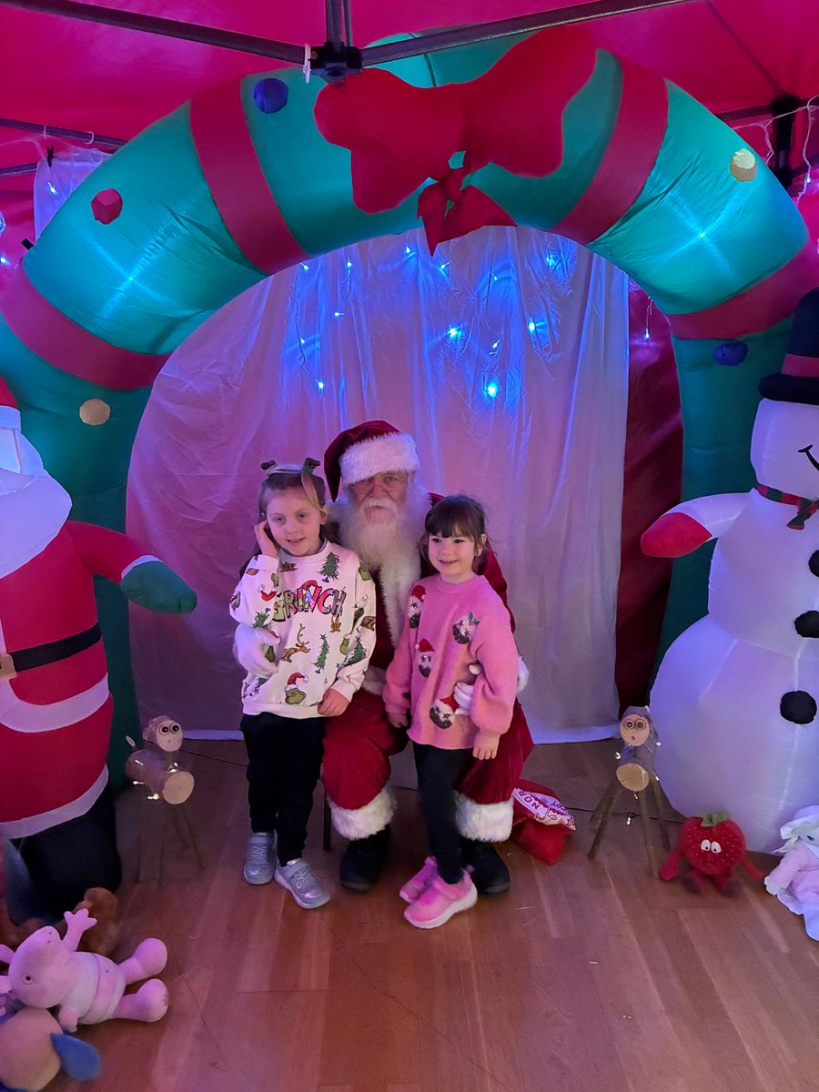 DurrowNS's tweet photo. The most wonderful time of the year... junior infants have been so good this year. https://t.co/OLh3U8ivuq