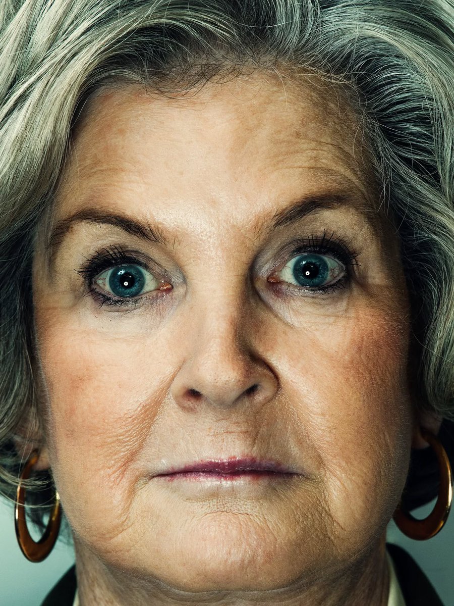 AZ_Brittney's tweet image. Susie Wiles told Vanity Fair that Donald Trump was on Jeffrey Epstein's plane

Give me a thumbs up 👍 if you want to see the unredacted files.