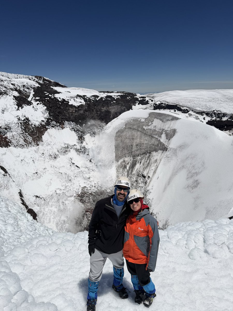 Chilearmy123's tweet image. I climbed a volcano today 

AMA