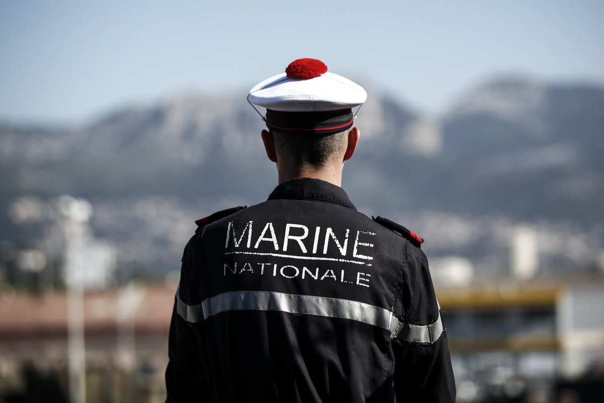 [ 🇫🇷 FRANCE ]

🔸 Le premier-maître Arthur, instructeur de plongée de la Marine nationale, a battu le record du monde d’apnée en endurance avec 2 032 longueurs (50,8 km) réalisées en 24 heures au Pôle Écoles Méditerranée de Saint-Mandrier.

🔹L’épreuve a mobilisé un dispositif