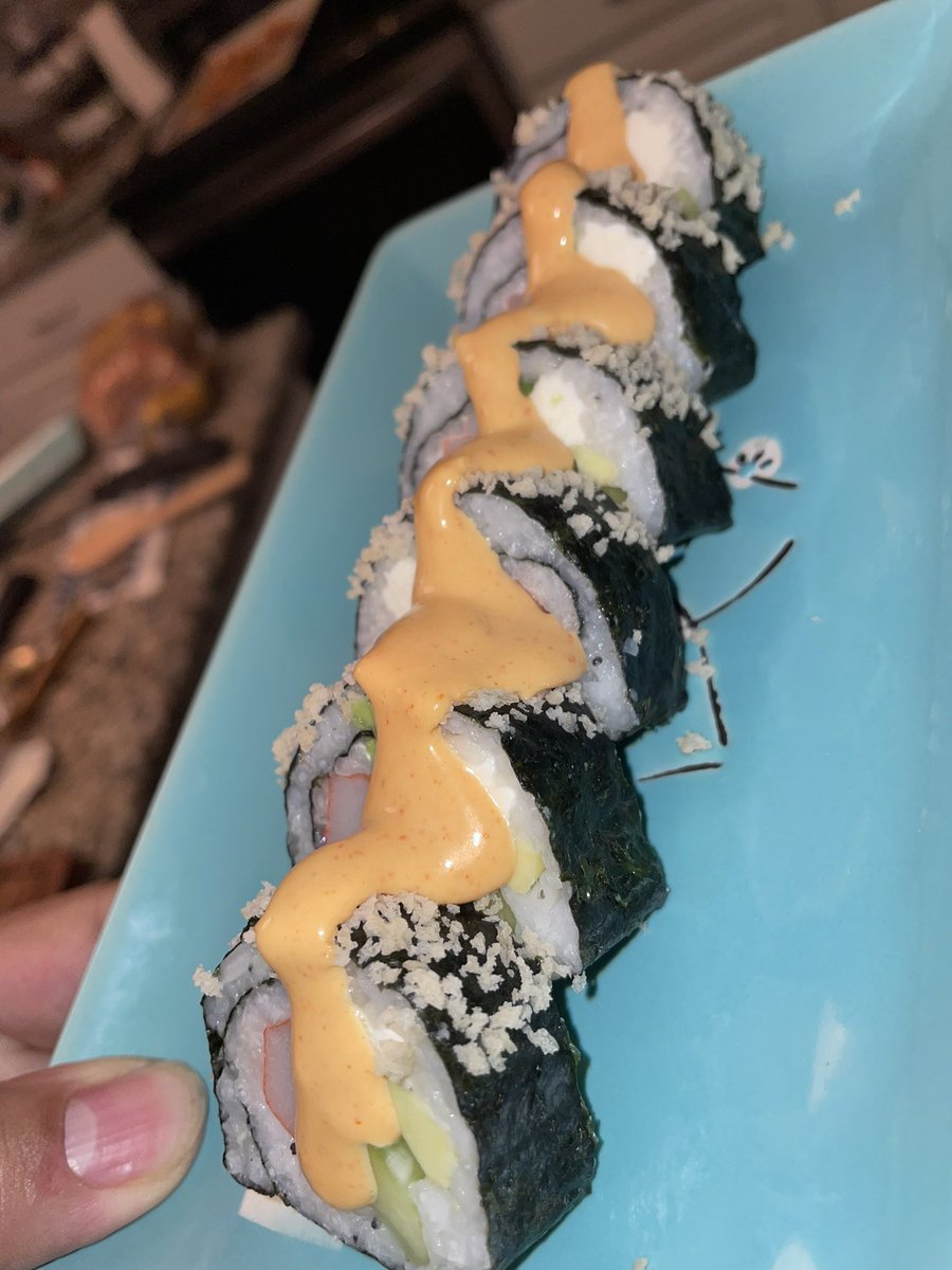 PopsD1996's tweet image. I made sushi last night, had some left over rice and made sushi bake bites for lunch today. Someone get me out this kitchen😅🔥