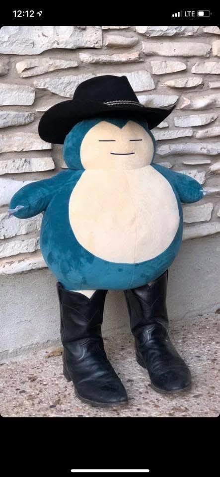 WeirdBongs's tweet image. A mans gotta eat