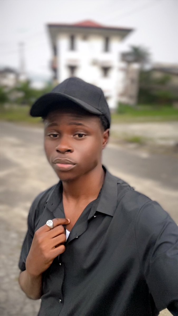 Raynerdtech's tweet image. Let’s connect techies 👨🏽‍💻