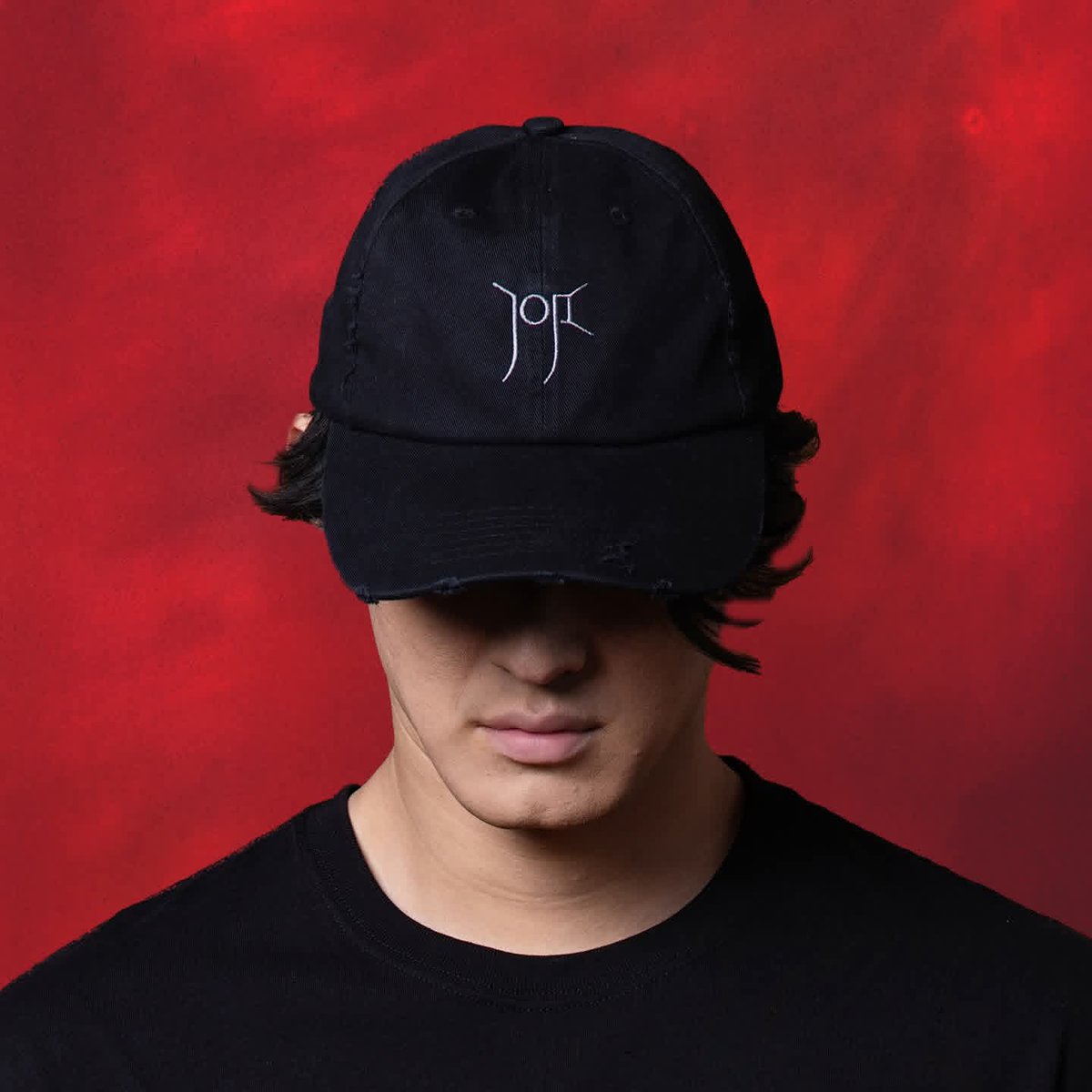 jojistats777's tweet photo. The difference between Robert and Joji is the chin.
But bro they really do look alike https://t.co/CZXnPerCVZ