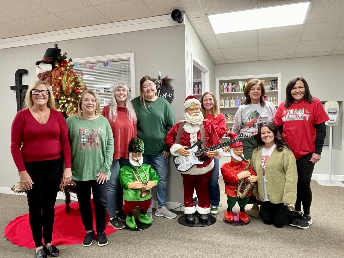 FSTanning's tweet image. Christmas Spirit Week at FS! - Naughty or Nice Day! 💚❤️

Our amazing reps brought the Christmas cheer today, red for naughty, green for nice! The festive colors say it all… which side of Santa's list are you on??