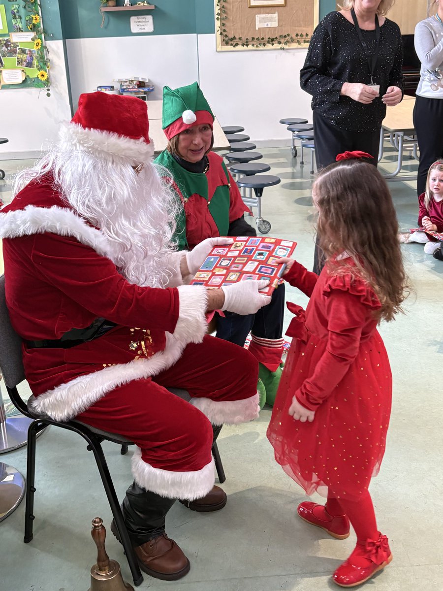 Miss Sinclair P1a tweet media