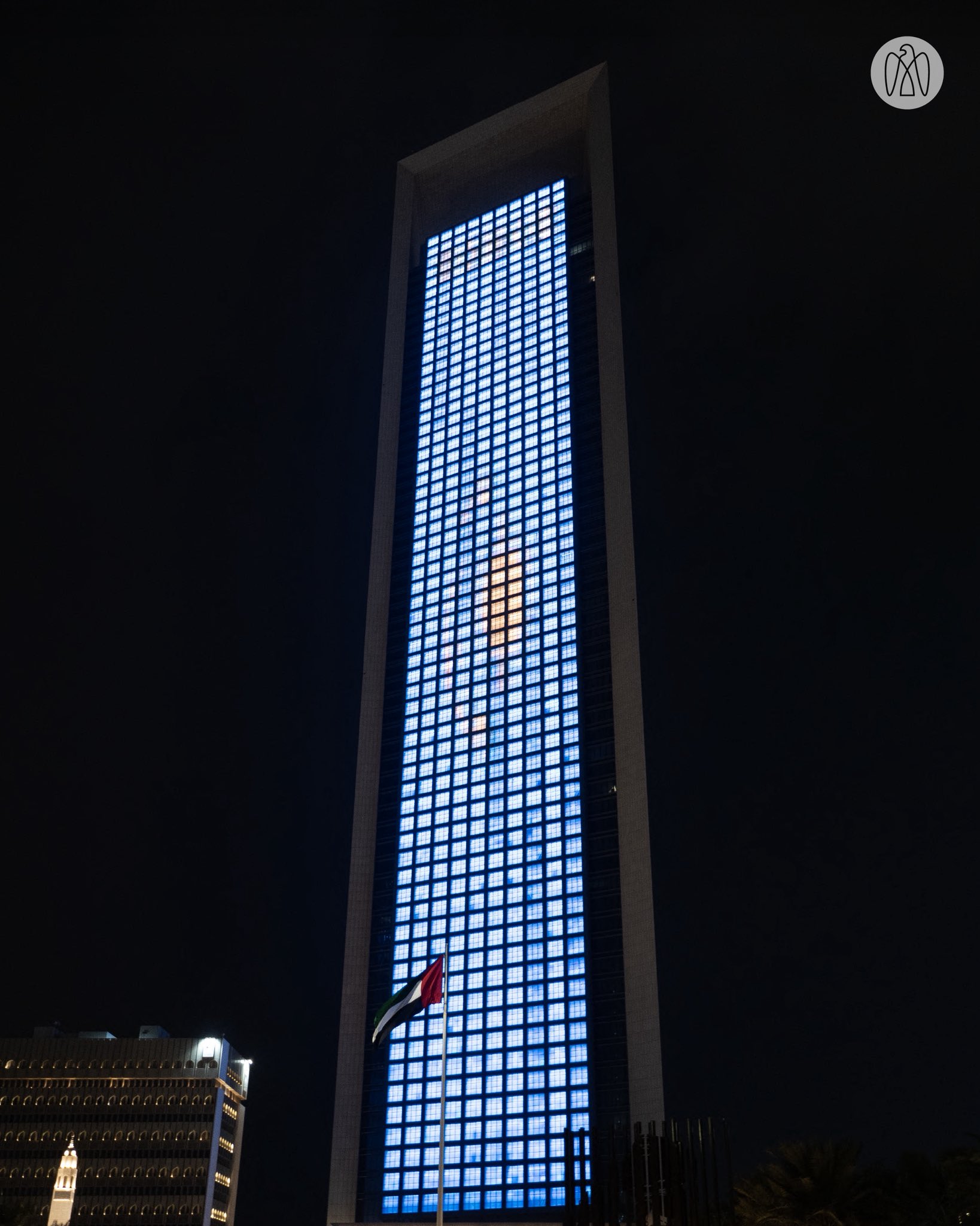 مبنى أدنوك في أبوظبي يضيء بألوان علم كازاخستان احتفاءً بيوم الاستقلال لجمهورية كازاخستان #مركز_الاتحاد_للأخبار 