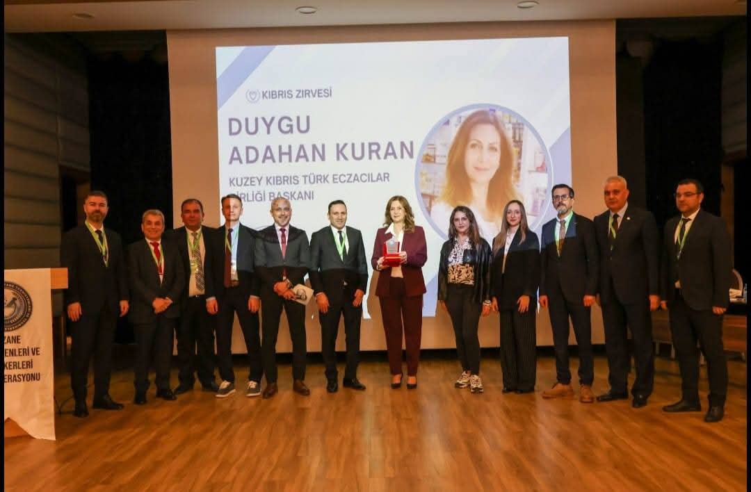 12–14 Aralık 2025’te KKTC’de düzenlenen Eczane Teknisyenleri ve Teknikerleri Konfederasyonu Kıbrıs Zirvesi başarıyla tamamlandı.
Katkı sunan Orzax İlaç, Konfederasyon Başkanımız Erkan ERSAN ve yönetimi,Federasyon ve Dernek başkanlarımız ile emeği geçen herkese teşekkür ederiz.