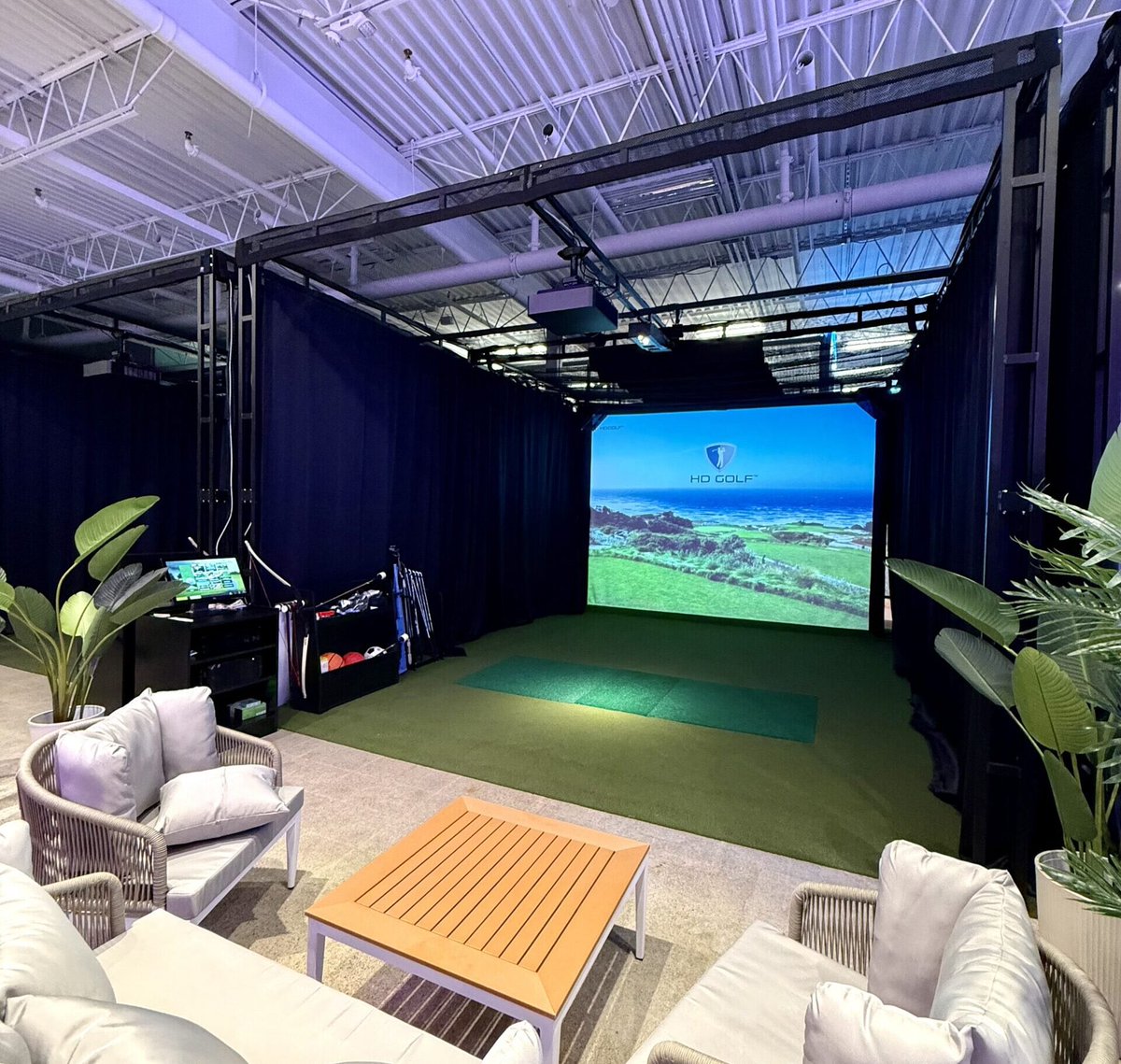 Bring the game you love indoors with HD Golf &amp; HD SportSuite.

#hdgolf #hdproathlete #hdsportsuite #golf #golfer #sports #indoorgolf #golfsimulator #homesimulator #officesimulator #golfsim #golfsimulators #sportsimulator #fyp