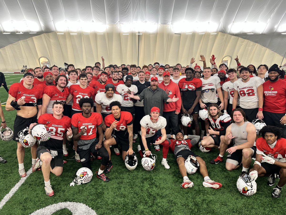 ScottMillerShow's tweet image. Scott Miller stopped by ISU Football practice as the Redbirds prepare for the #FCS Semifinals! @IllinoisStateU @RedbirdFB #GoBirds