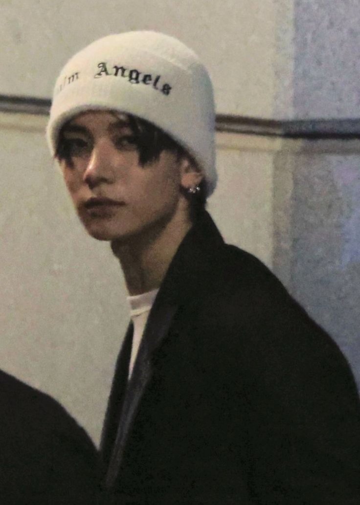 evnlee_'s tweet image. 144p but you're LEE HEESEUNG ♡