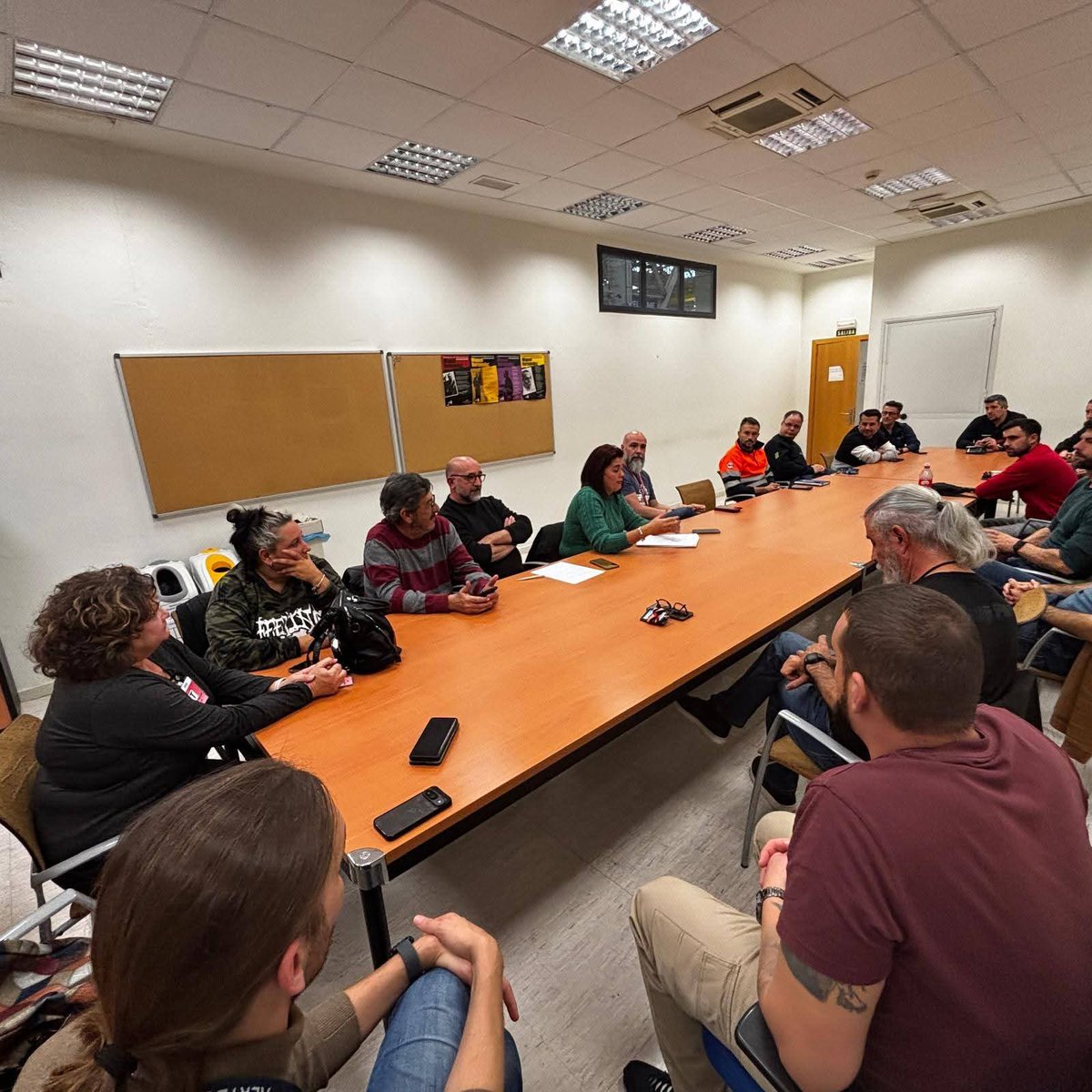 CCOOKNFALSPS's tweet image. 🔴 Reunión Coordinadora de San Pablo #CCOOseMueve 

ℹ️ Exponemos la situación de cada empresa, las cargas de trabajo a futuro, el empleo, la formación, etc. Estás reuniones periódicas son esenciales para la organización y acción sindical. #ccooindustriasevilla