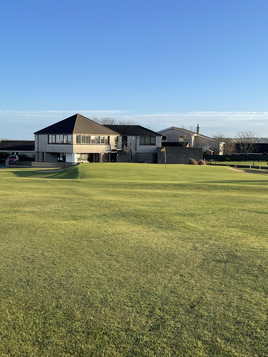 GroGreenPaul1's tweet photo. Orkney Golf Course never disappoints, the course is in amazing condition for the time of year. Great catching up with Chris Rae⛳️👌🏻 https://t.co/34PMXxeTtq