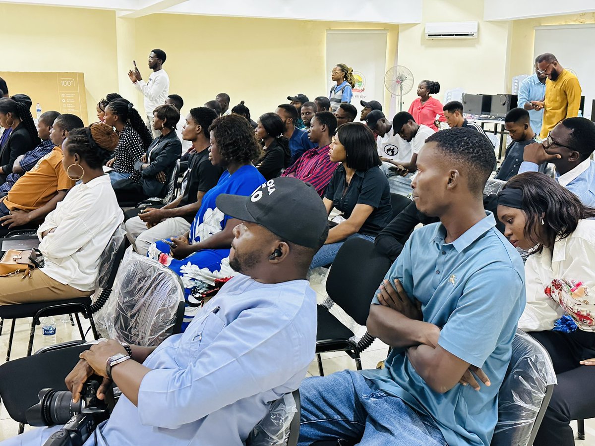 Favour Adeshina tweet media