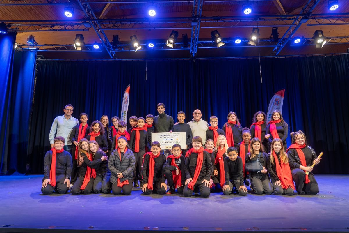 Con una actuación estelar, nuestros alumnos y alumnas de sexto de Educación Primaria han conseguido el primer puesto en el III Concurso Escolar de Villancicos organizado por la Concejalía de Educación del <a href="/AytoCartagenaES/">Ayuntamiento de Cartagena</a>  <a href="/Educarm/">Educarm</a> 
Feliz Navidad!!!