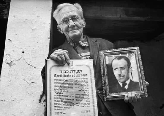 Bosnian Muslim displays a certificate issued for his father by Israeli holocaust museum for his role in protecting jews from the Nazis in 1941, when Bosnian Muslims hid jews in their homes and issued them fake IDs to avoid being killed by the Nazis.
In return, grandsons of