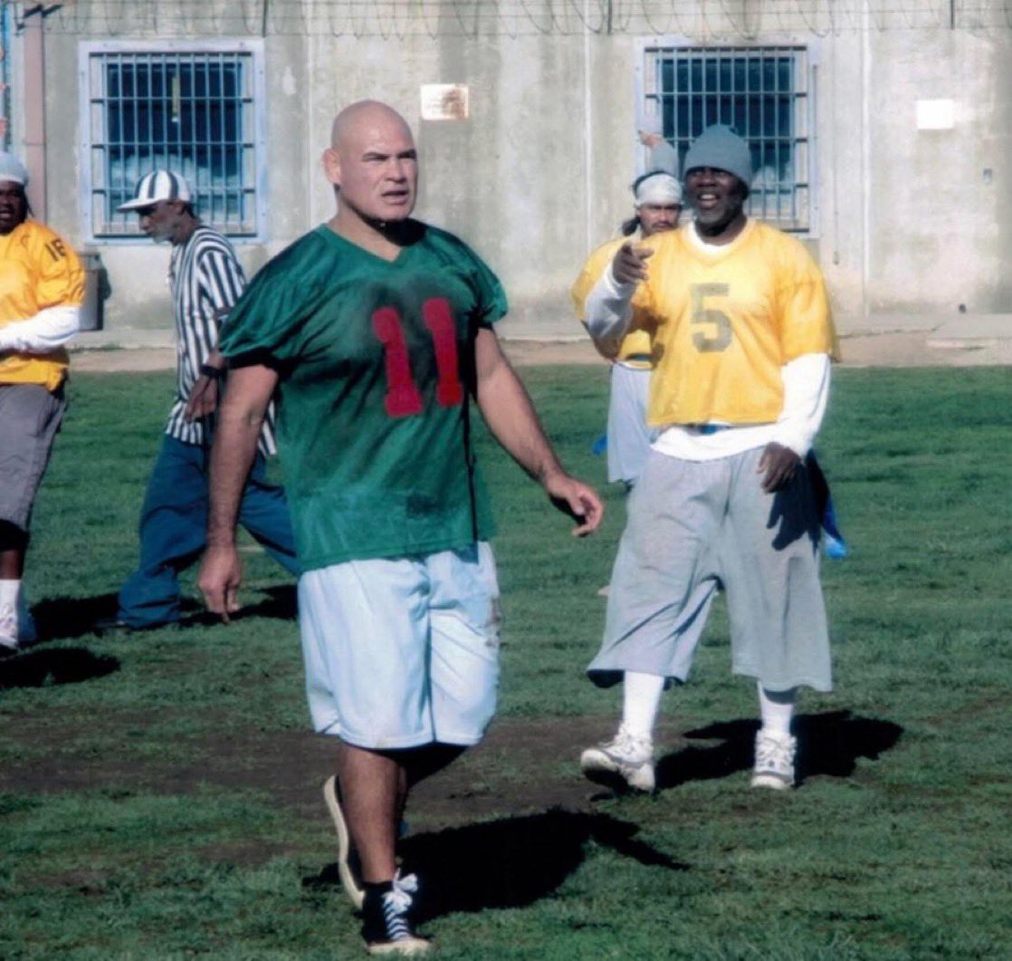🚨 A new photo has surfaced of Cain Velasquez playing football in prison

It was a prison championship game and Cain’s team won 38-14

He sprained his ankle in the 4th quarter got a black eye but continued playing until the end 💪