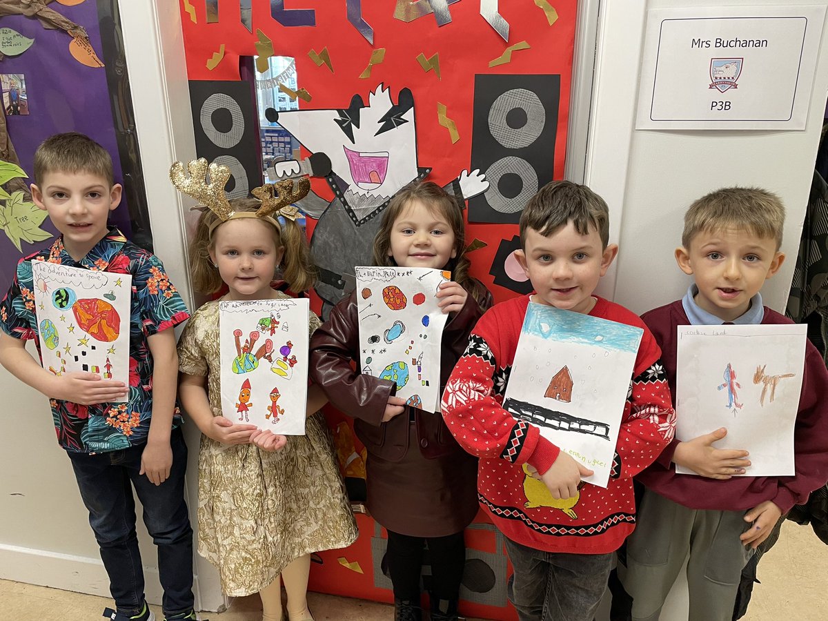 HarrysmuirPS's tweet photo. Mrs Fairley was delighted that P3B wanted to share the Christmas Elf books they’d written with her! They were all fabulous and P3 are amazing authors! The class got 50 #Harrysmuirhighflyers ambition points #Harrysmuirreads 📚 #Readingschools https://t.co/JHt3OFHFQ7