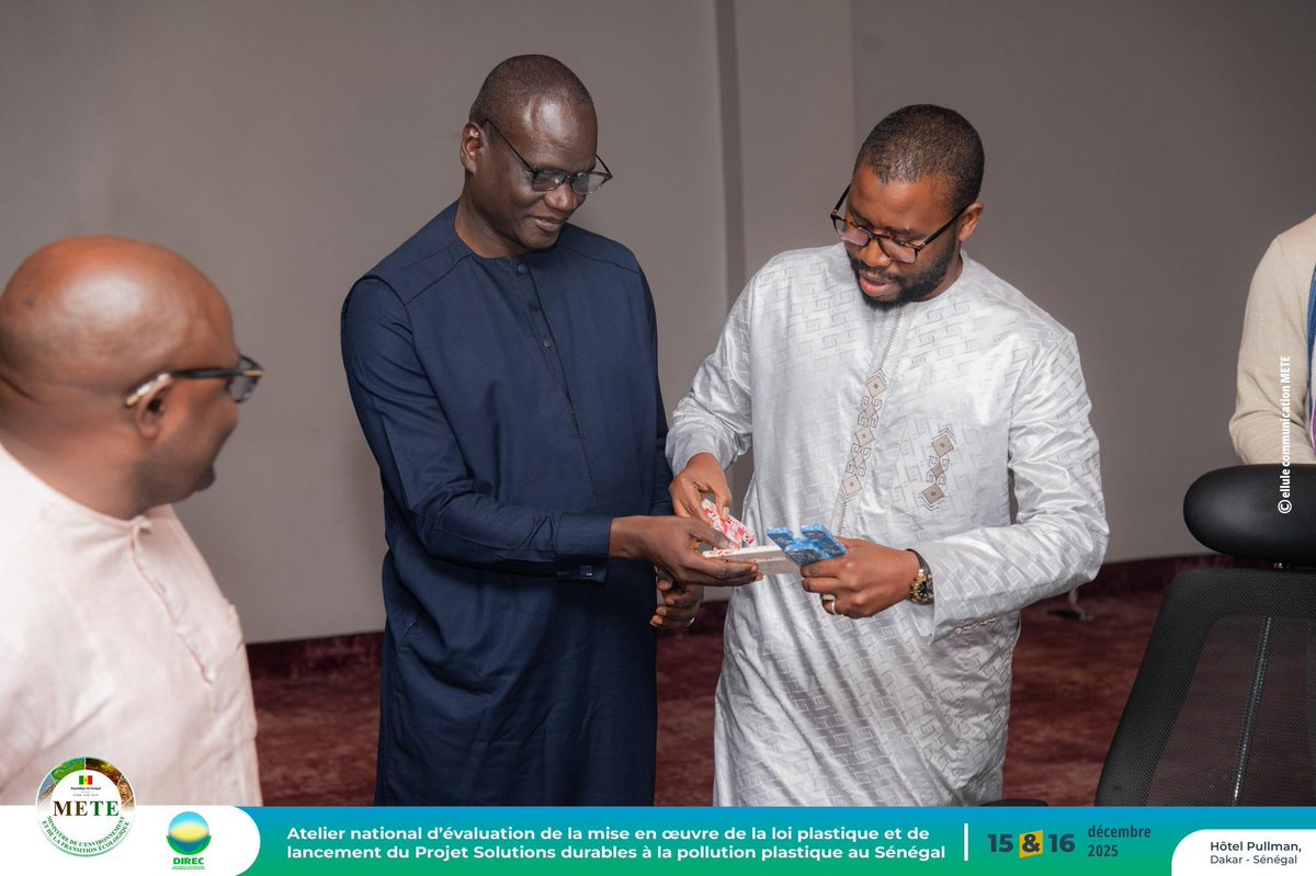 drelhadjiAdiouf's tweet image. J’ai présidé les 15 et 16 décembre 2025, l’atelier national d’évaluation de la mise en œuvre de la loi n°2020-04 du 08 janvier 2020 relative aux produits plastiques.

Cette rencontre s’est tenue dans un contexte marqué par une forte production de déchets plastiques, estimée à
