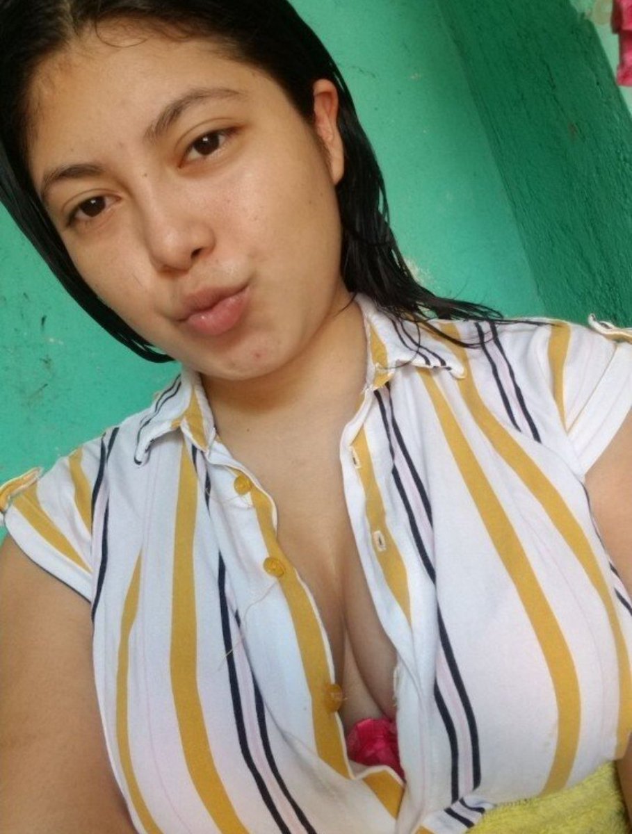 Alfa012user's tweet photo. Amiguita linda morrita enseña sus tetotas ricas 👀🤤🔥
Pack en venta al dm o a mi bio 🔥💵
🔥 Super promo en cada pack 😉👍
#packmorritas #morrita #morenita #filtrada #tetas #tetasgrandes #pezones #bigtetas #packdemorra #pack https://t.co/uVnHlk4yCr