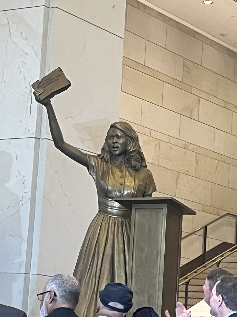 History! What an honor to be at the unveiling of the Barbara Rose Johns statute which will be in the US Capitol’s Statutory Hall for Virginia. ❤️