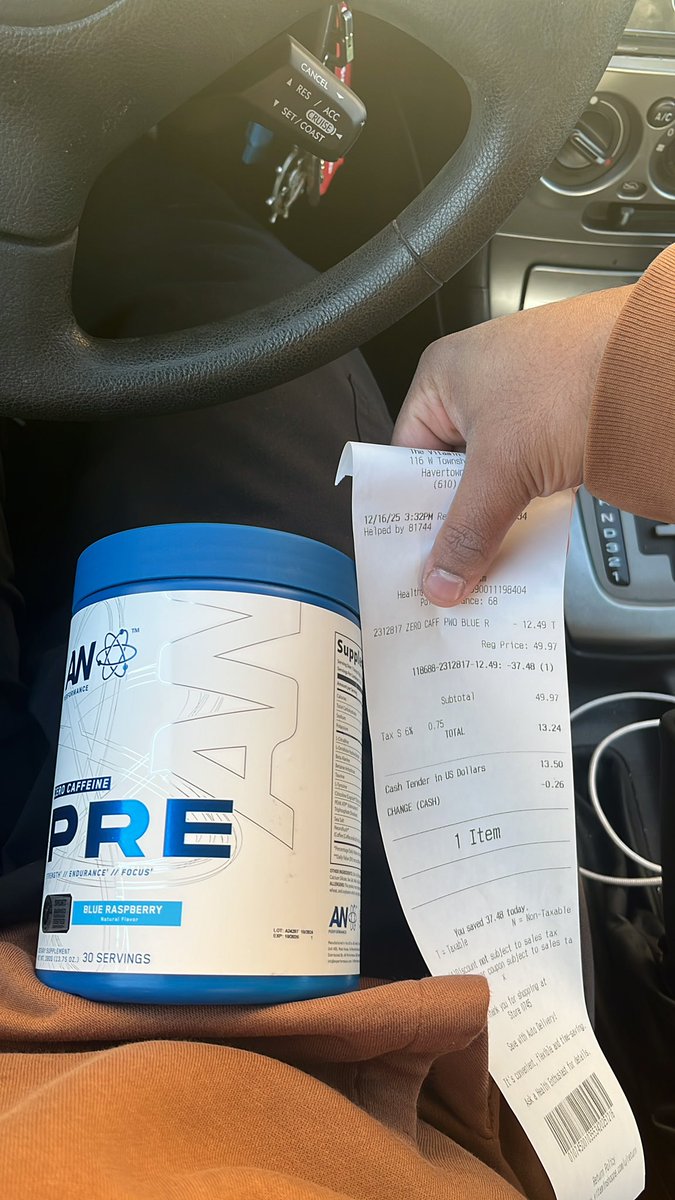 quarticus's tweet photo. @GlitchedDeals Scooped up the only one in the store perfect. https://t.co/3bKKkx1zMy