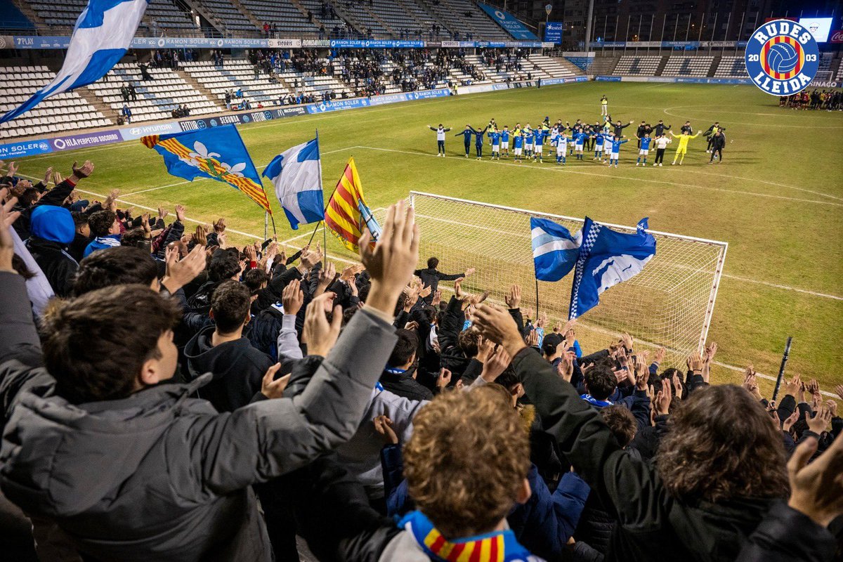 Gran partit tant al camp com a la grada. Si tots ens hi deixem la pell, som imparables. La complicitat amb l'equip es màxima i tots junts demostrem partit a partit que som l'equip de la terra ferma.