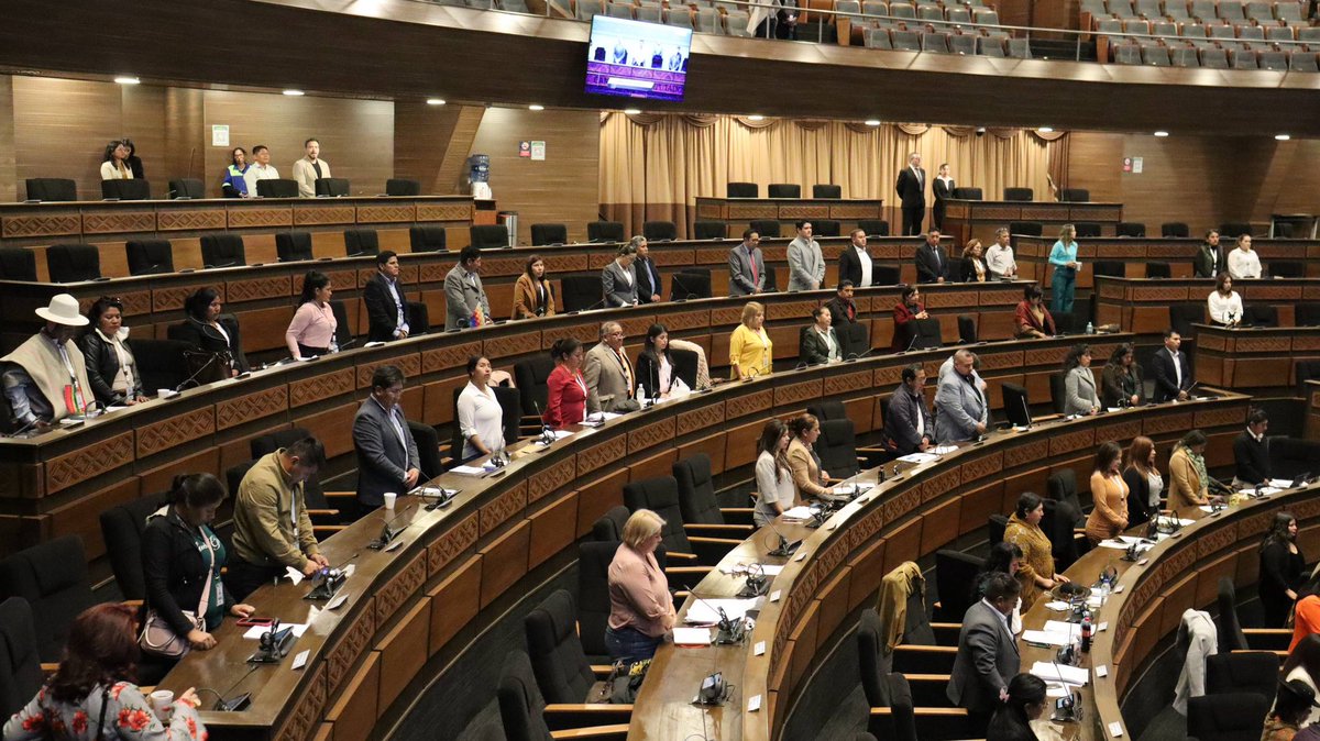 𝐌𝐈𝐍𝐔𝐓𝐎 𝐃𝐄 𝐒𝐈𝐋𝐄𝐍𝐂𝐈𝐎
En la 22ª sesión ordinaria, la Cámara de Diputados guardó un minuto de silencio por los decesos y las pérdidas materiales registrados, a causa de las intensas lluvias, a solicitud de la diputada Helen Patiño Butrón (PDC).
#Legislatura2025_2026