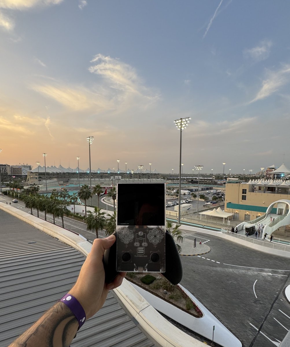 0xjay's tweet image. This 3d printed grip changed my psg1 gaming life 👾