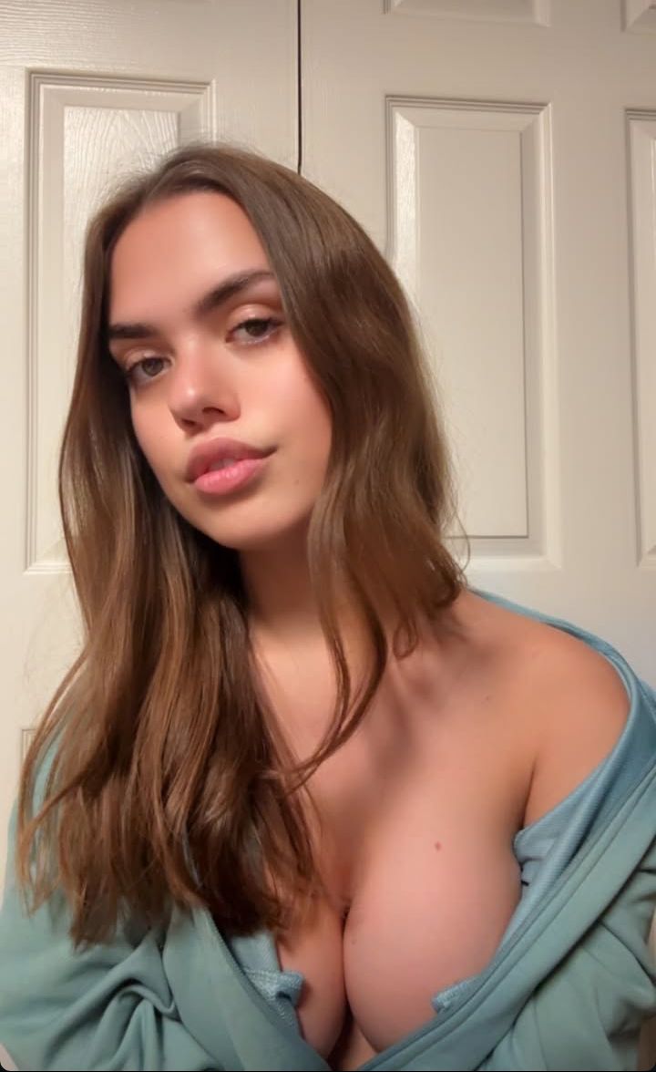 MegaAnne178452's tweet photo. Who's ready for something new 😜🍆💦 https://t.co/ZBFkkEGfsV