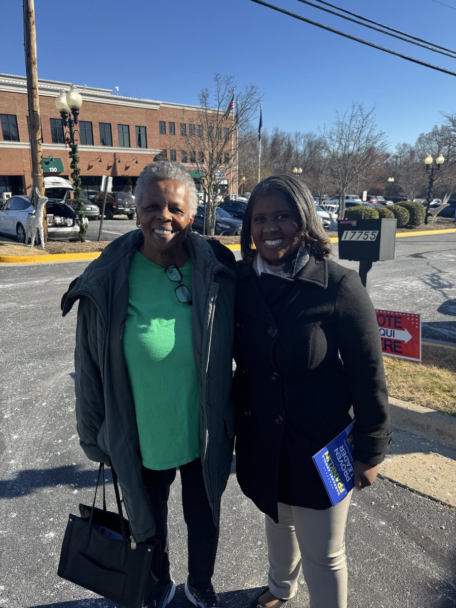 MargaretforVA's tweet image. It’s been a great day speaking with voters at the polls so far! We are entering the final stretch, polls close at 7 PM. Hope to see you there!