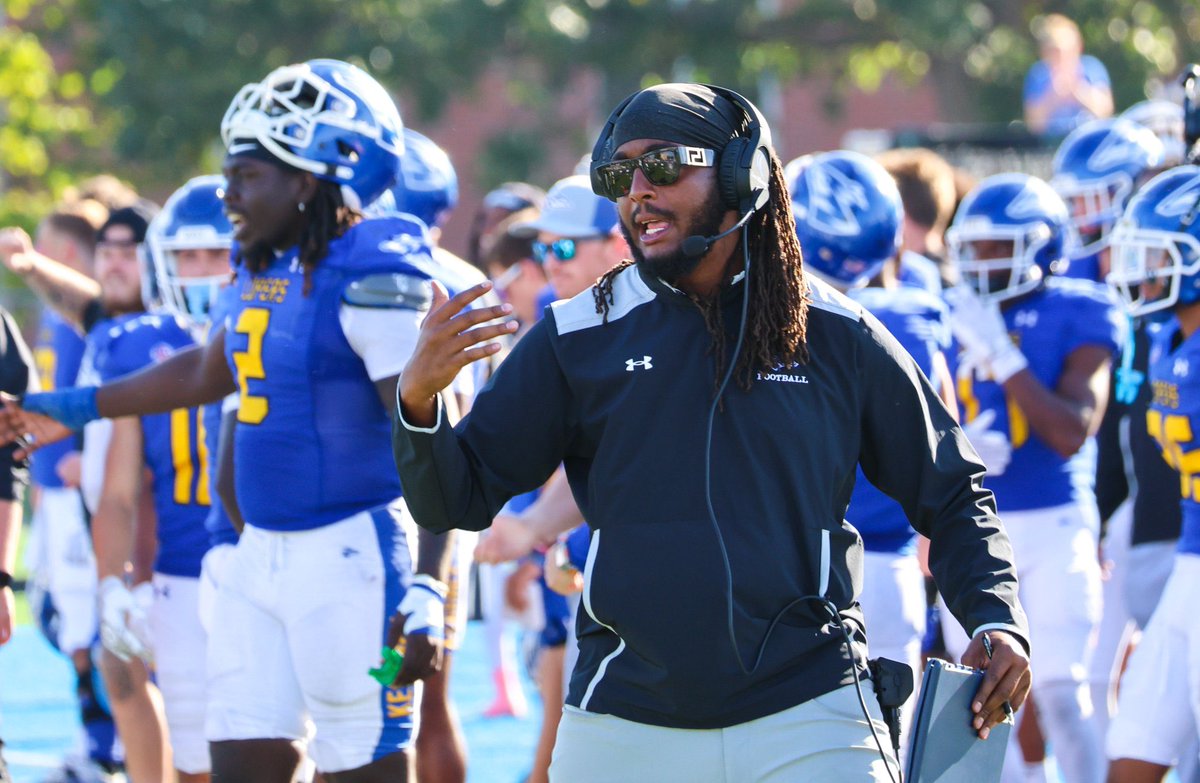 CoachCLed's tweet image. Still looking for Future Lopers! Who wants to be coached by the some of the best! #ChaosTempo #CrazedDogs