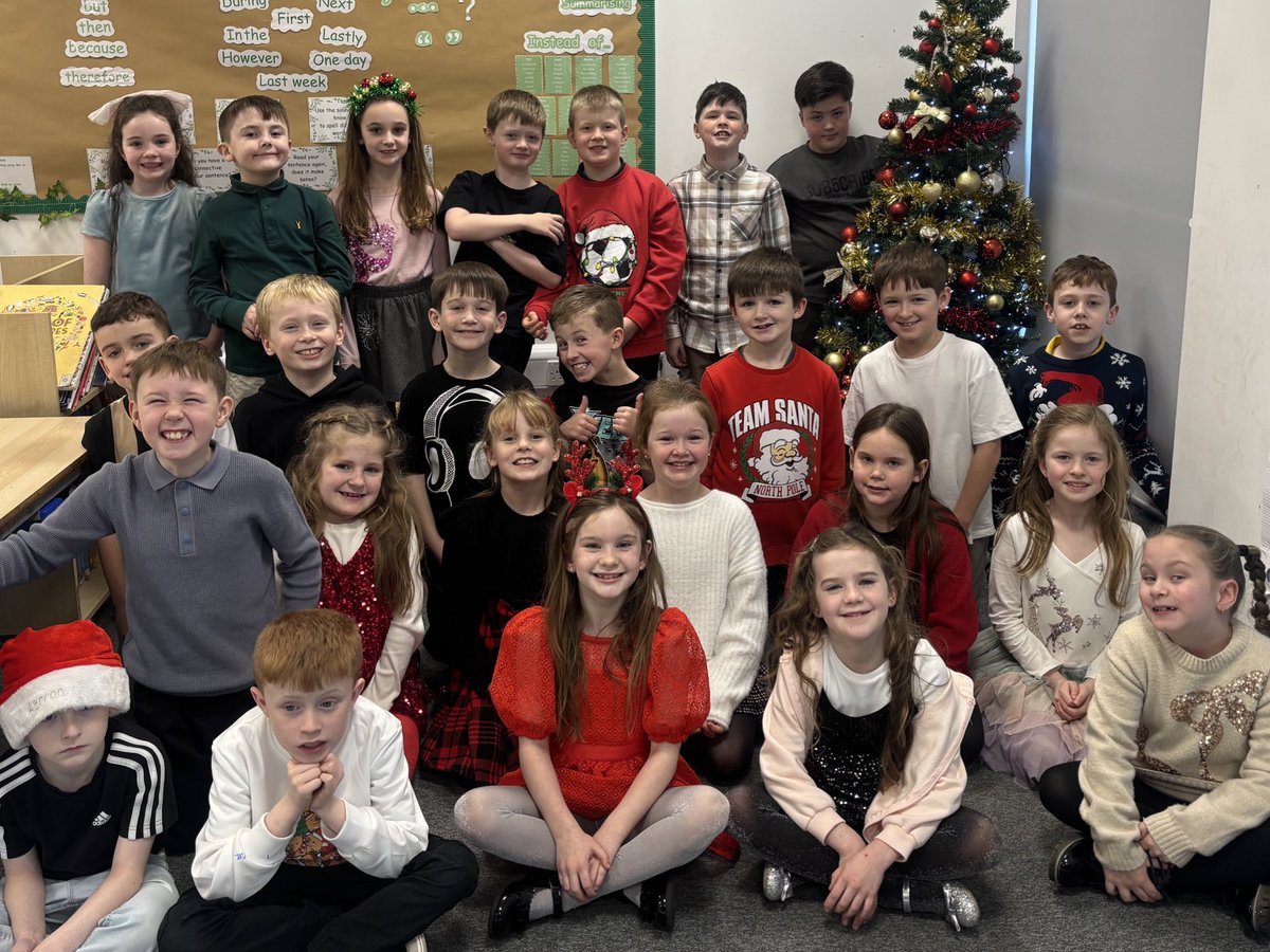 Mrs Maxwell tweet media