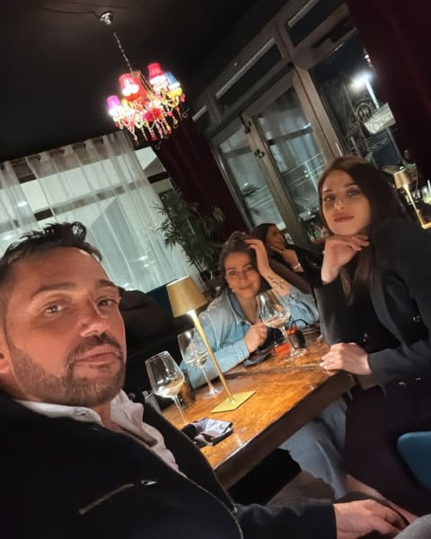 amnoboy's tweet photo. Great night out with colleagues, good food, and even better company! 🍷✨ Cheers to unforgettable moments and laughter. #Colleagues #GoodTimes #DinnerVibes https://t.co/W5uQKbx7jn