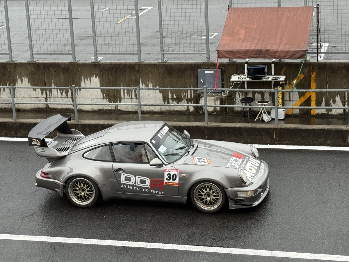 R9 RACING tweet media