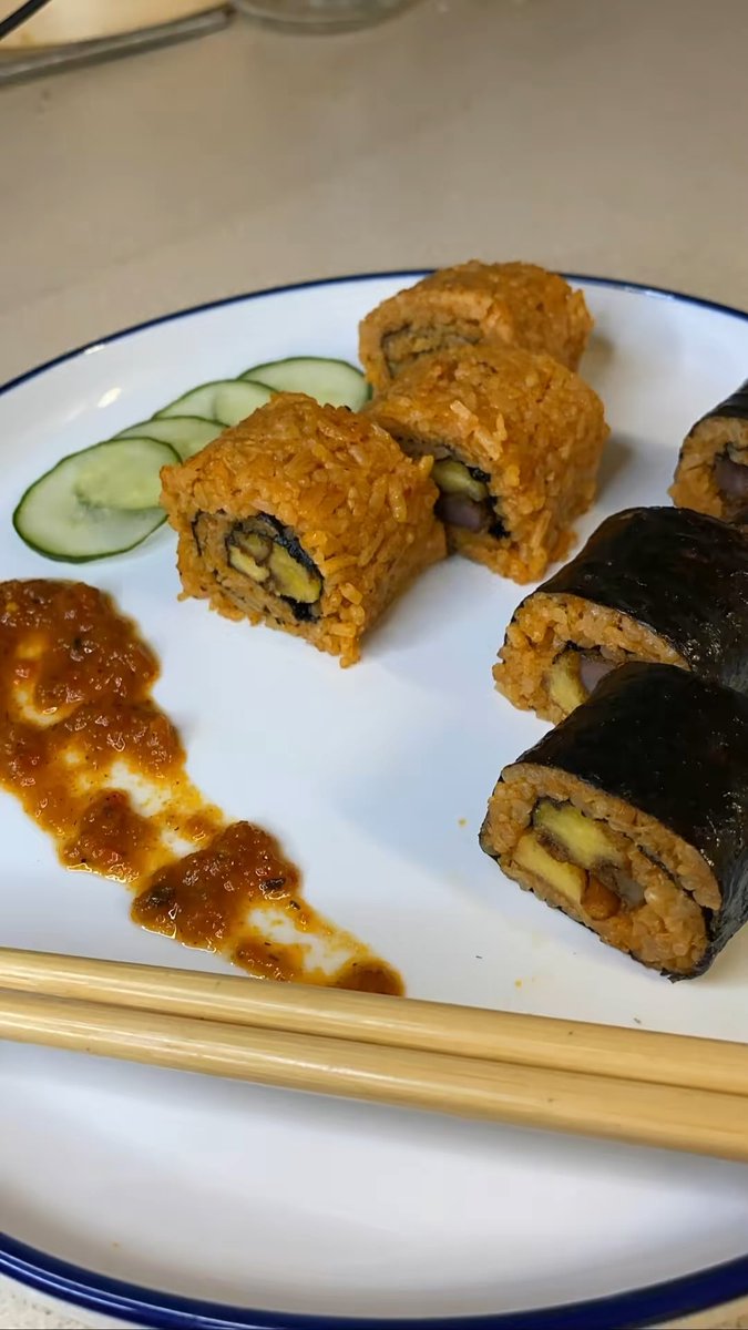 No recipe. Just vibes. Gizdodo sushi 🇳🇬🔥