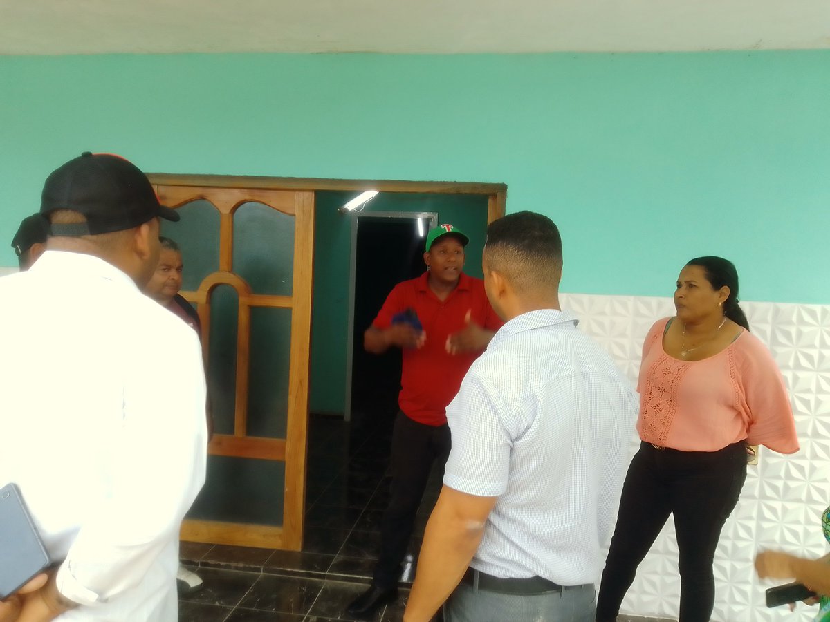 Chequean en Amancio rehabilitación que realizan al mercado comunitario ubicado en Las Brisas, perteneciente al Sistema de Atención a la Familia.