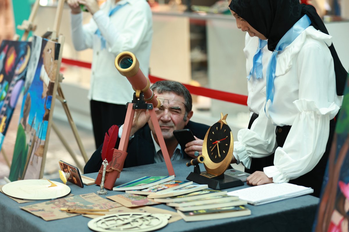 alikuscubilsem's tweet photo. Ali Kuşçu'nun mirasını yeni nesillere aktarmayı hedefleyen sergi ve müzik dinletimiz  büyük coşkuyla karşılandı!  🎨🎶Eserleri sergilenen öğrencilerimize ve destekleriyle bizi yalnız bırakmayan tüm katılımcılara yürekten teşekkürler!
@MebOrgm
@elazigmem 
@SahinBeraat 
#bilsem https://t.co/jJsx2c53EH