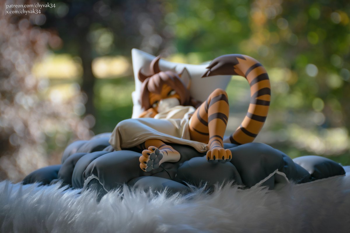Chill Tigress Flora figurine~