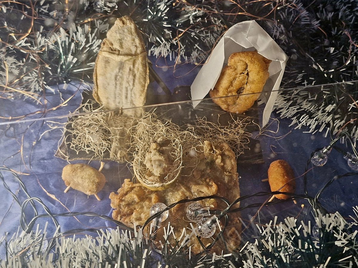 nachoherrera80's tweet photo. Navidad en #Cadiz
San Acedia
Maria rebozada
Mula y buey del puchero 
Niño en adobo en pesebre de limón sobre tortilla de camarones
🌟 https://t.co/VKIwAN57D6