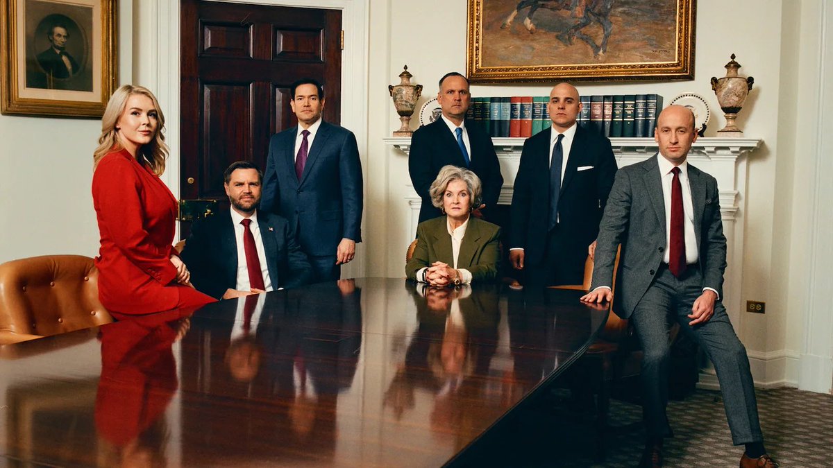 Séance photo pour Vanity Fair à la maison Blanche: bonjour l’ambiance. 

JD Vance: “je vous donne 100 dollars pour chaque personne que vous rendrez plus moche que moi. 1000 dollars si c’est Marco (Rubio)”

Susie Wiles, chef de cabinet: Trump a une “personnalité d’alcoolique”, 1/