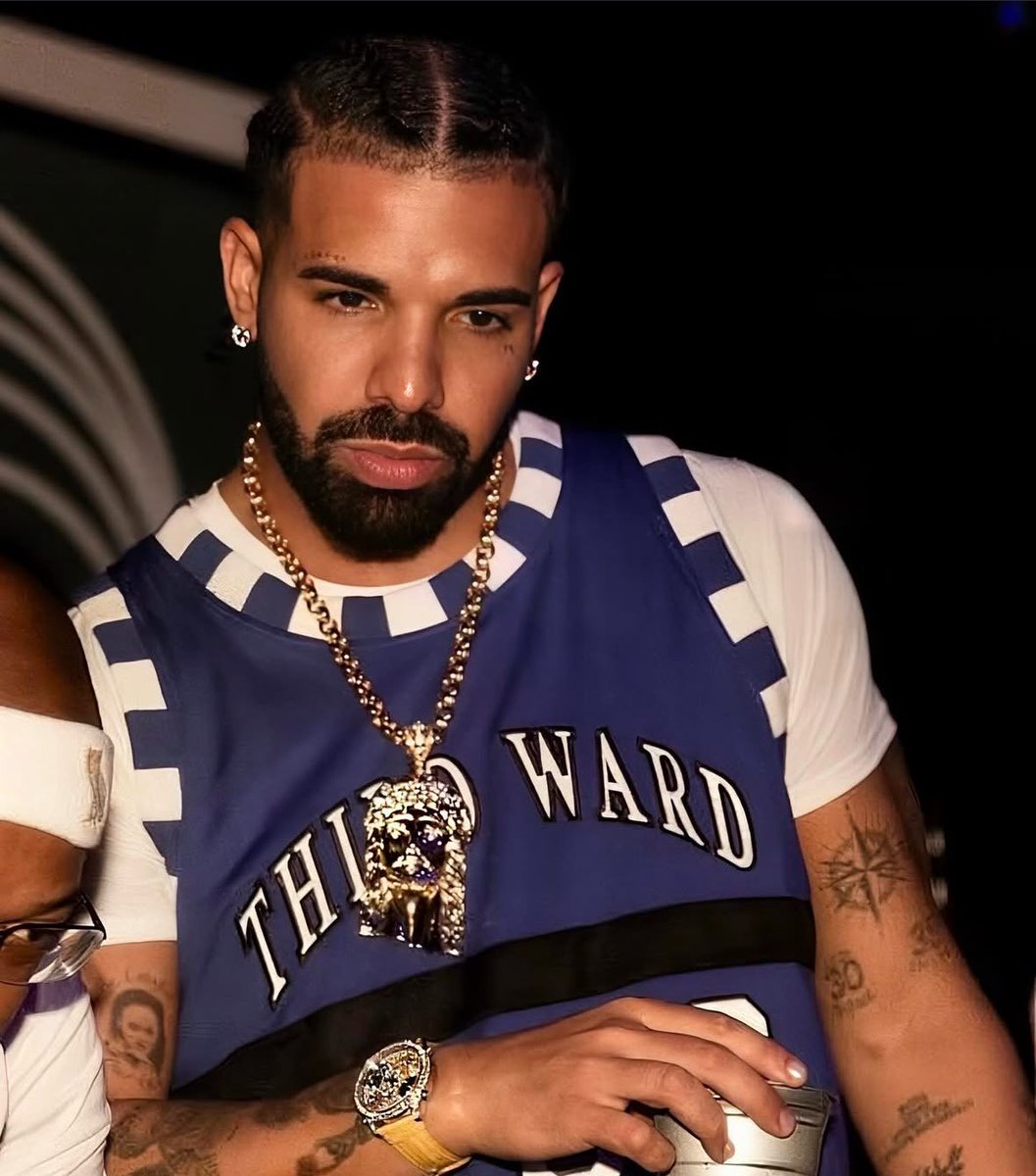 DrakeUpdating's tweet photo. Rappers with the MOST Albums charting on the Billboard 200 🏆🔥

8 - Drake
3 - Kendrick Lamar
2 - Lil Baby
2 - BigXthaPlug
2 - Playboi Carti
2 - Tyler, The Creator
1 - Cardi B
1 - Eminem
1 - NBA Youngboy
1 - Gunna
1 - EsDeeKid
1 - 2Pac
1 - Kanye
1 - J. Cole
1 - Juice WRLD
1 - Future
1 - 50 Cent
1 - NF
