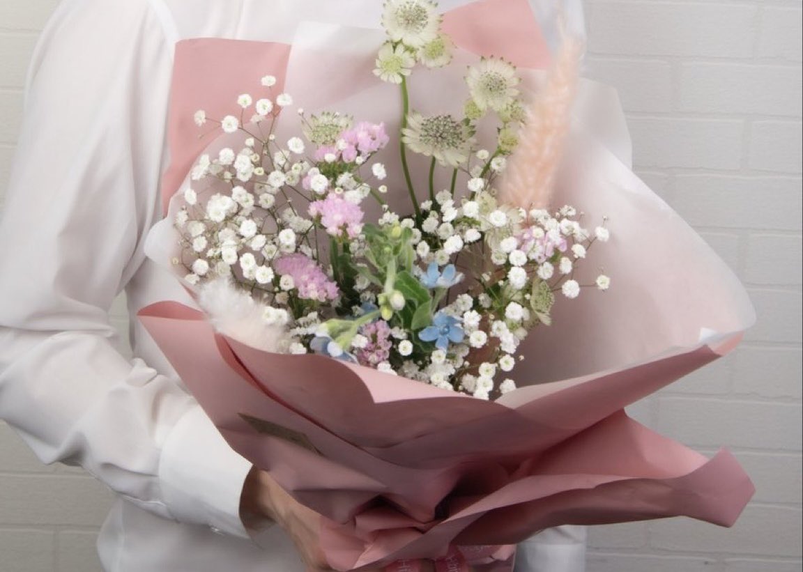 takeshima_staff 宏くん❤️𝐺𝑜𝑜𝑑 𝑚𝑜𝑟𝑛𝑖𝑛𝑔︎ ☕️🦜 ＂花束