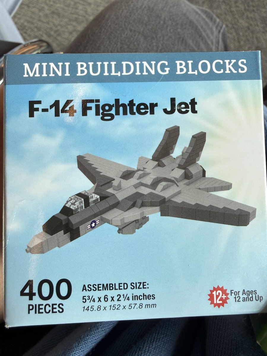 Heehee didn’t get to visit the USS Missouri or the Pearl Harbor Aviation Musuem this trip but I grabbed this little guy :)) 

Maybe we’ll build it on my bday stream or something :)))
