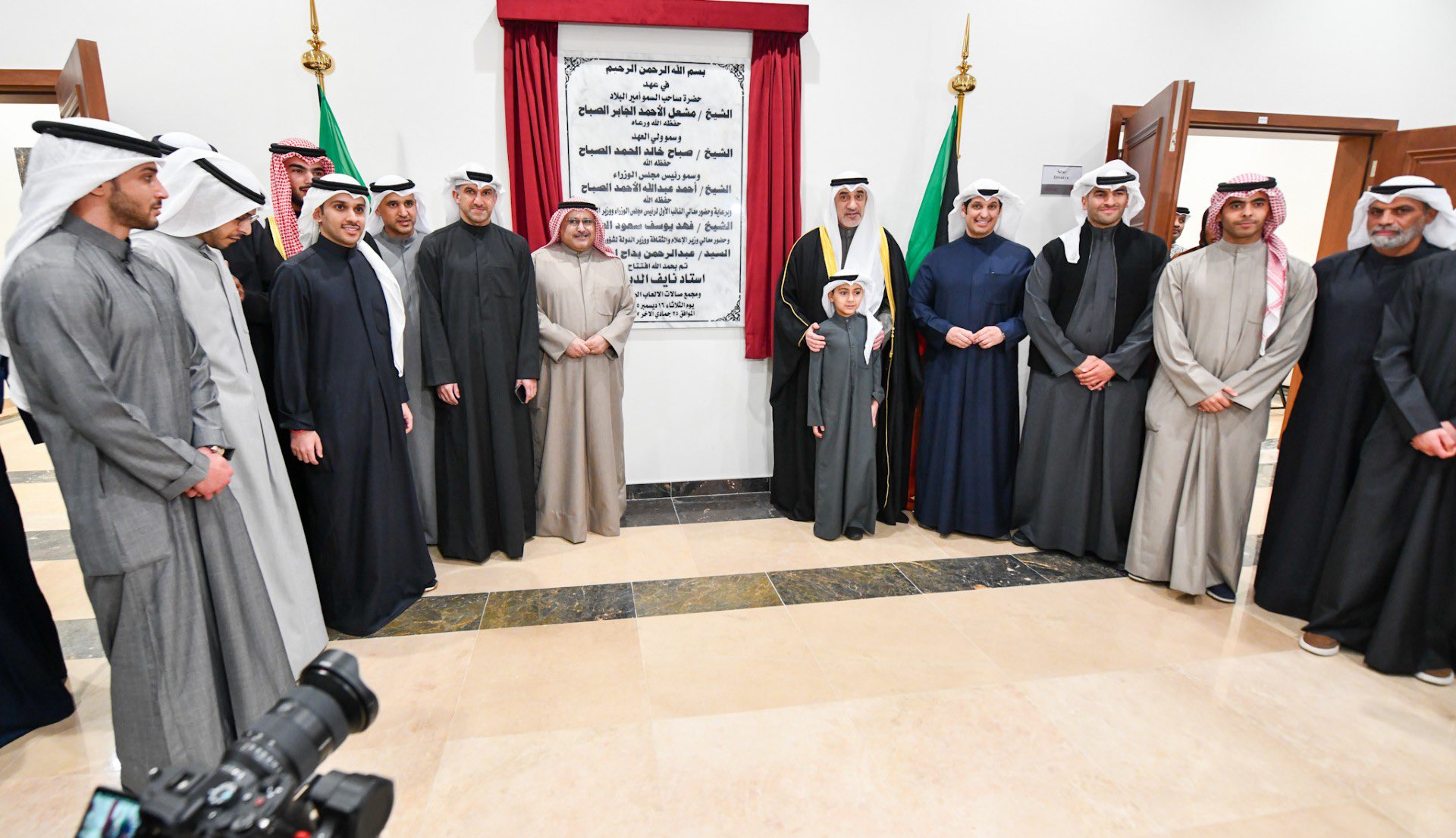 رئيس مجلس الوزراء بالإنابة ووزير الداخلية الشيخ فهد يوسف سعود الصباح يفتتح استاد (نايف الدبوس) ومجمع صالات الألعاب الجماعية بنادي الفحيحيل - وزير الإعلام والثقافة ووزير الدولة لشؤون الشباب عبدالرحمن المطيري: المجمع يضم ملعبا يتسع لـ12 ألف متفرج وصالات رياضية وفق أعلى المعايير - أكد أنه يجسد دعم القيادة للقطاعين الرياضي والشبابي ويعزز جاهزية الكويت لاستضافة البطولات والمناسبات الرياضية 