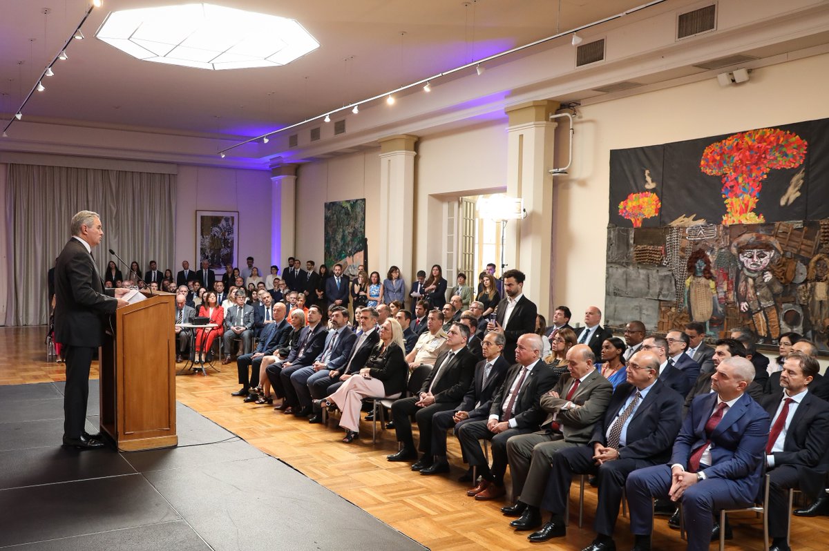 El Canciller Pablo Quirno encabezó hoy un acto conmemorativo por los 60 años de la Resolución 2065 (XX) de la Asamblea General de las Naciones Unidas, hito diplomático que implicó el  reconocimiento internacional de la existencia de una disputa de soberanía entre la Argentina y