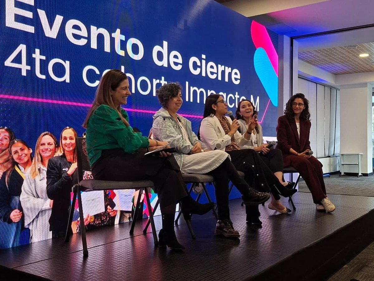 ANDI_Colombia's tweet photo. 🎉 Este año, la 4ª cohorte de #ImpactoM trabajó con 64 empresas, 739 colaboradores y 6 meses de formación y mentoría que fortalecen el liderazgo femenino. 👩💼🤝
#MásPaísANDI #DEIANDI https://t.co/wWIJnEExk2