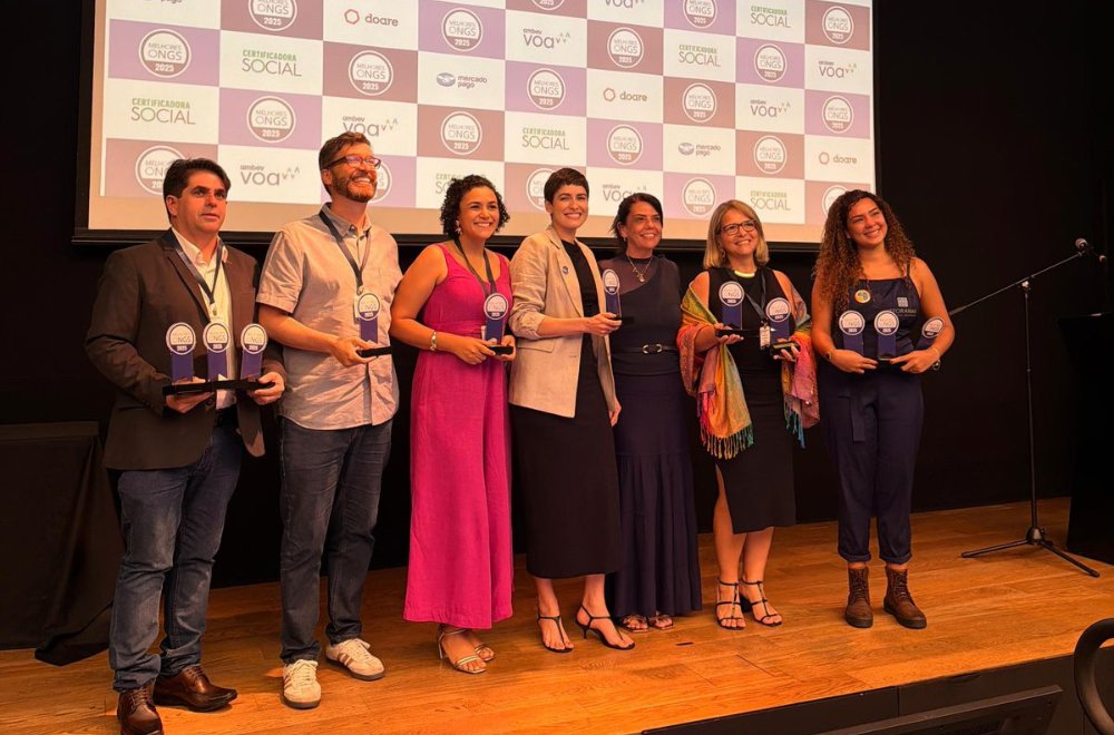 ABCR participa da cerimônia de entrega do Prêmio Melhores ONGs dlvr.it/TPs3dt